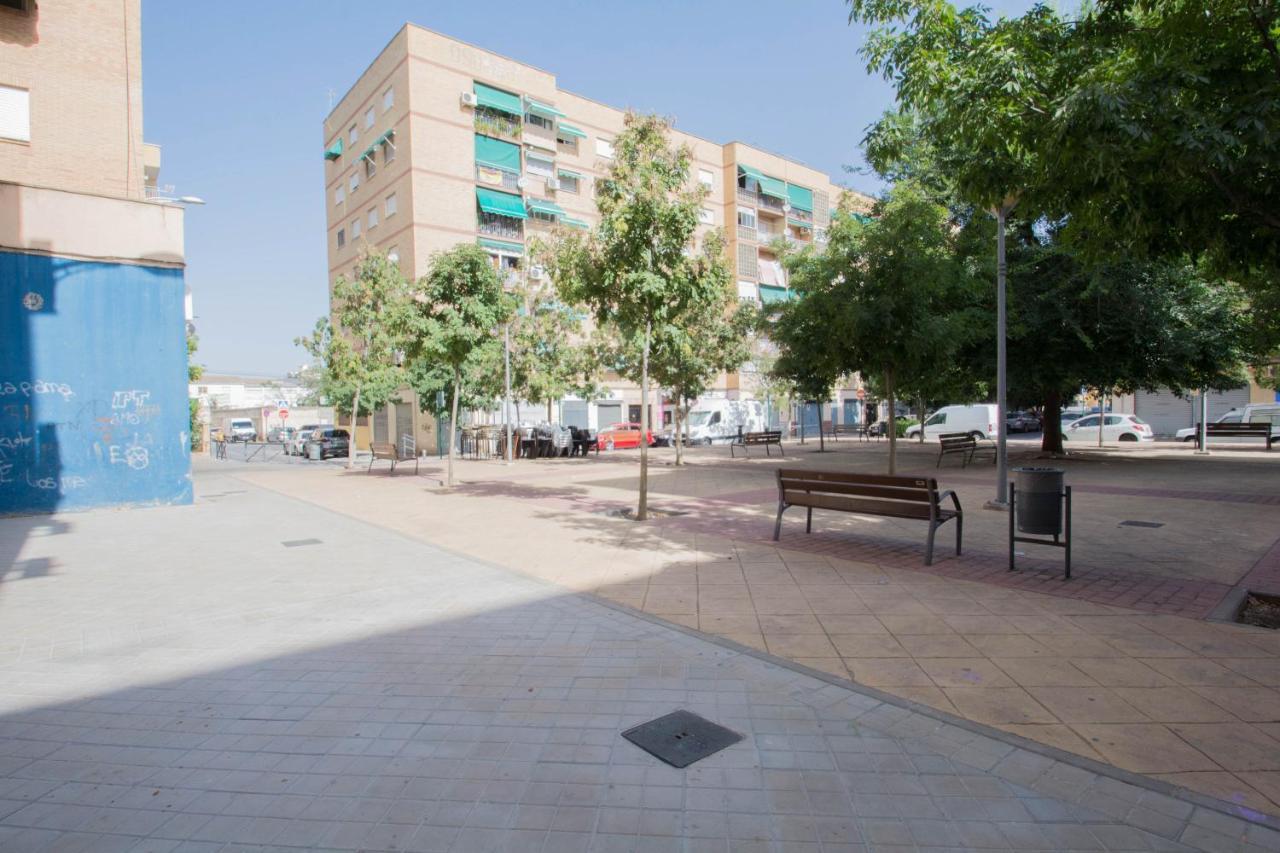 Piso Estadio De Los Carmenes Granada Exterior photo